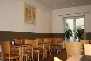 Cafe Nei Kiischt Sarl inside