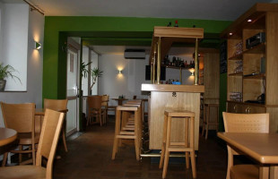 Cafe Nei Kiischt Sarl inside