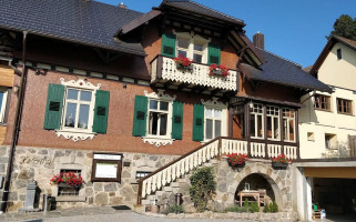 Herrihof Landhotel Chalets outside