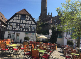 Hotel Restaurant Zum Taunus outside