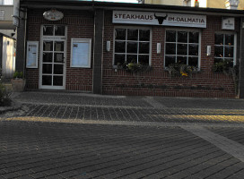 Steakhaus Im-dalmatia outside