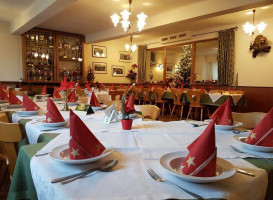 Hotel & Gasthaus Goldner Hirsch im Odenwald inside