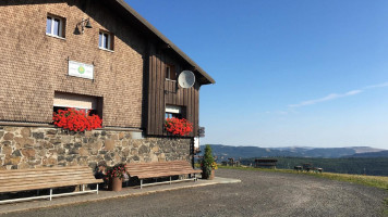 Kissinger Hütte outside
