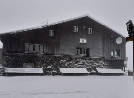 Kissinger Hütte outside