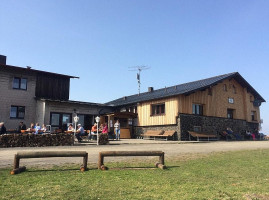 Kissinger Hütte outside