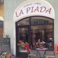 La Piada outside