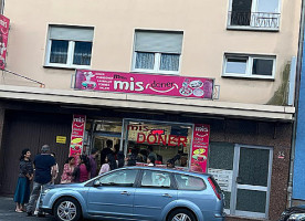 Mis Döner outside