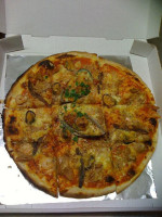 Pizzeria Riva food