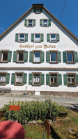 Gasthaus Zum Falken outside