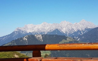 Alpengasthof Lärchfilzhochalm outside