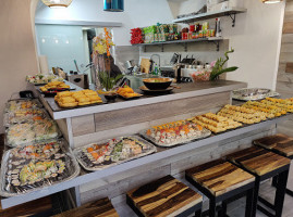 Lani's Asia Food To Go inside