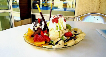 Eis Cafe Venezia food