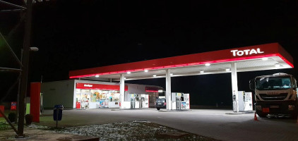 Totalenergies Tankstelle outside