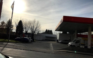 Totalenergies Tankstelle outside