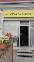 Gasthaus Zwa Weana outside