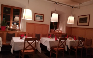 Alte Post Hotel Gasthof Gostilna Trattoria inside