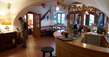 Alte Post Hotel Gasthof Gostilna Trattoria inside