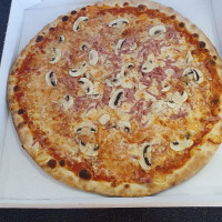 Pizzeria 99 Ried Bei. Kerzers food