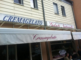 Cremagelato Eiscafe outside