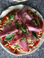 Pizza Fulmine food