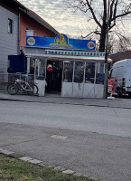 Imbiss Grillhendl, Döner Kebap outside