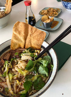 Suo Noodle House food