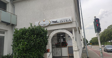 Istra outside