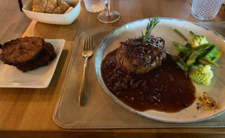 Legend's Club House food