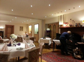Hotel Zum Schwan Restaurant inside