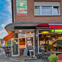 Nievenheimer Grill outside