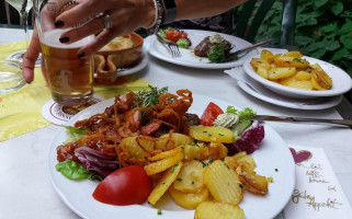 Steak- und Pilsstube Waldhof food