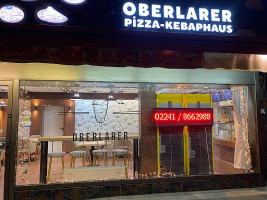 Oberlarer Pizza-kebaphaus outside