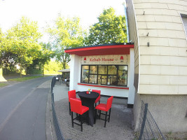 Haci Baba Kebab Und Pizza House outside