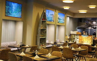 Hummus Lebanese Cuisine inside