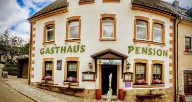 Gasthaus Herberger Zur Schachtelbud outside