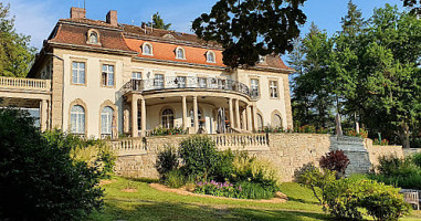 Villa Altenburg outside