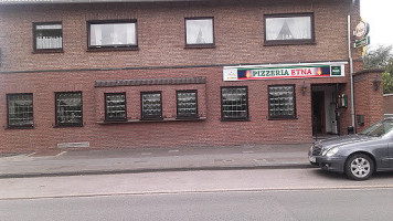 Pizzeria Etna outside