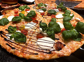 Veneras Pizza food