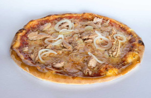 Caliente Pizza Mehr food