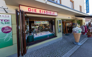 Die Eisdiele outside