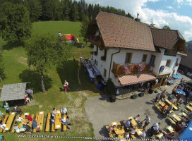 Gasthof-pension Moosgierler outside