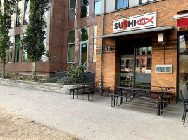 Sushi 153 outside