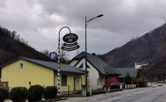 Gasthaus Schinagl outside