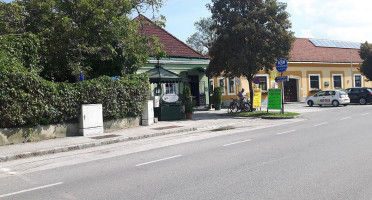 Gasthaus zur Schmiede outside