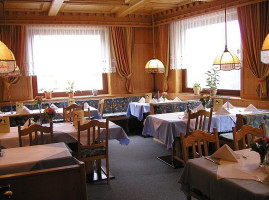 Gasthaus Alpenfrieden inside