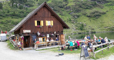 Hålta Hütte outside