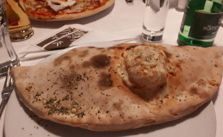 Pizzeria Puccini G. Leitinger food