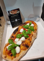 Amore Pizza Grill food