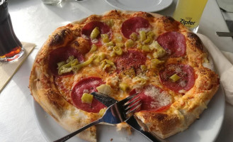 Pizzeria Zirm food