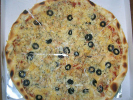 Pizza Trnova food